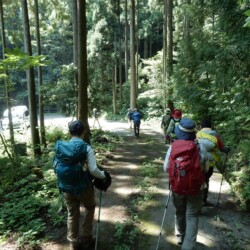 車のあるところに帰ってきました。皆さん、ホッとしています。