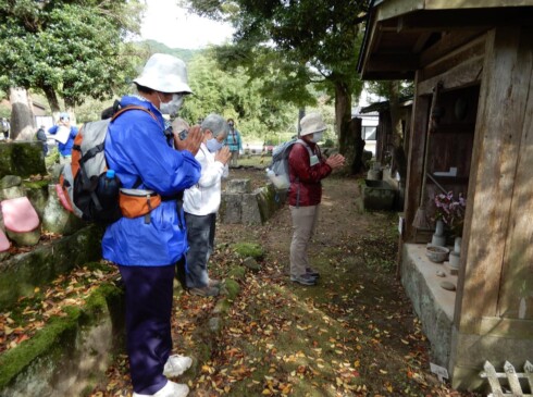 今日は事故も怪我もなく安全に楽しく山歩きができますように。合掌!
