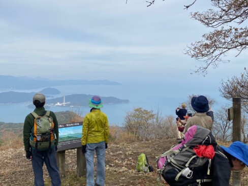 空は曇り・・・でも、海が見えると心も晴ればれ!(^^)!