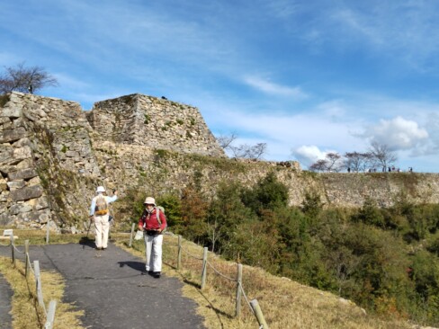 天守跡立派な石積み