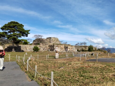 南千畳から立派な石垣2