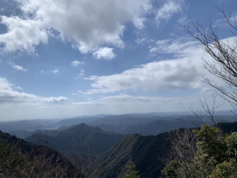 吸い込まれそうな青空(^^♪絶好の山日和