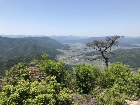 真下を舞鶴若狭道が通っています。