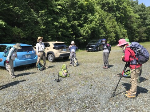 新入会員さんがあり、まずは自己紹介から。