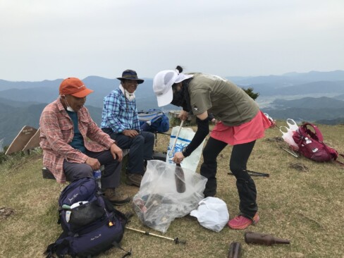 12時36分鳩ケ峰到着。若手はよく働いてくれますm(__)m
