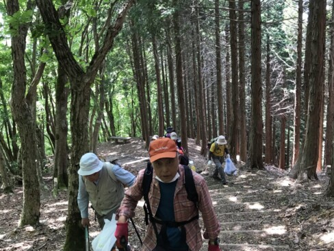 リーダーの袋の中には、なんとホイルカバーが!!