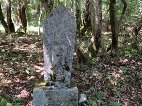 江浪峠にあるお地蔵様。今日も無事に山行ができますように・・。