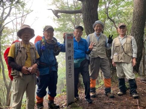 皆さん笑顔で、ピース✌