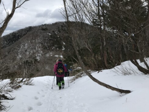 雪の大江山、名残惜しいけれど下山します。