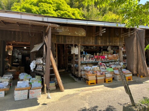 ここにも、いい感じのお店が!!