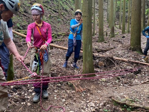 重い倒木を動かすための力の分散システムの構築。(Cグループ)