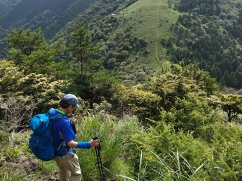 岩がゴロゴロしてるので、足元要注意です。