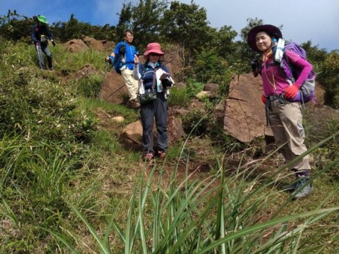 大きな岩がありますね。