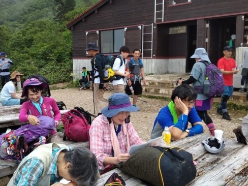 甚之助避難小屋到着。おつかれですかーーー?