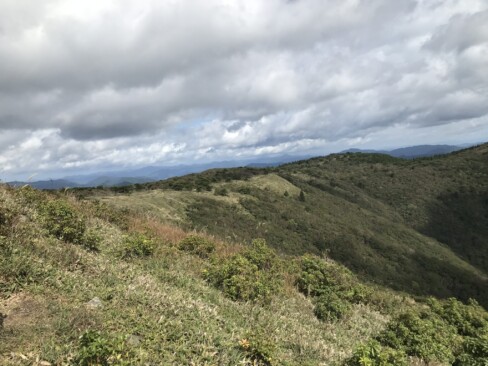 フトウガ峰からの稜線。ほんまにいい眺めです。
