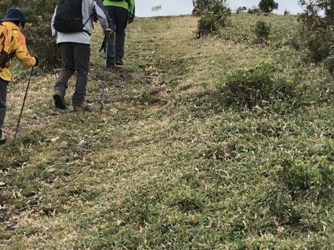 フトウガ峰のピークを目指して歩きます。