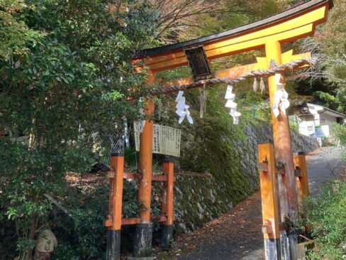 愛宕山の表参道の登山口。