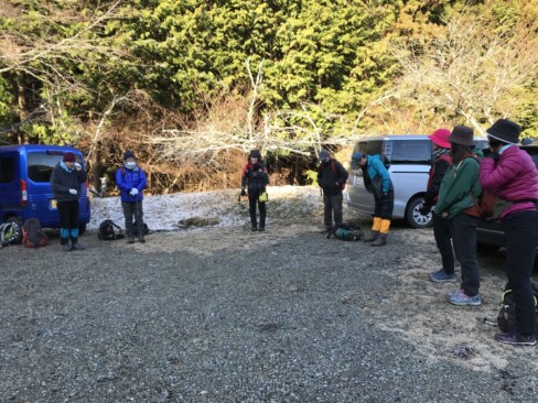 今日の新春登山は、レク担当主催です。お試し参加の方も3名(*^^*)