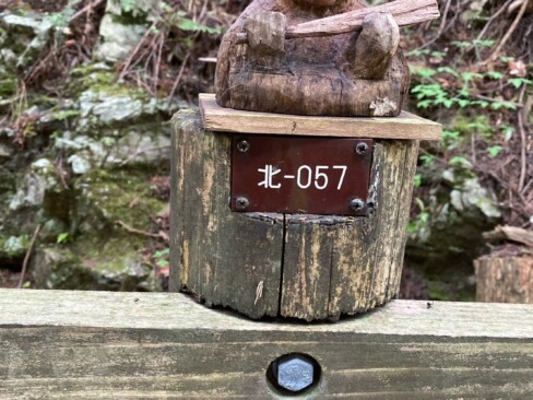 コースのあちこちにある道祖神様。愛らしいお顔です。