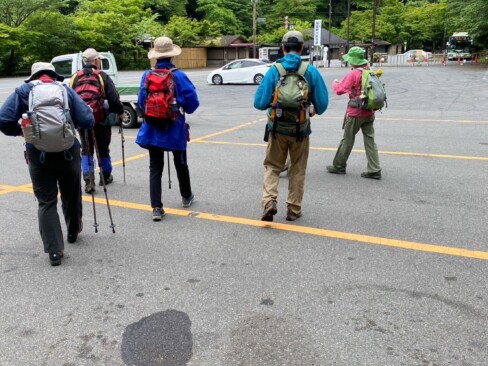今日のスタートは、栂ノ尾バス停です。