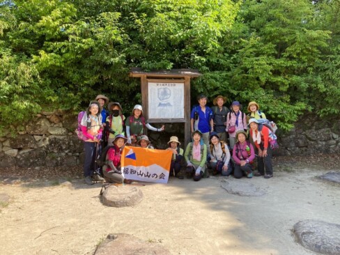 恒例の記念撮影・・・今日の参加は15人!!