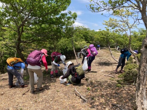 「こんなん、子どもがこけたりしたら危ないわあ」「高齢者もなあ===」