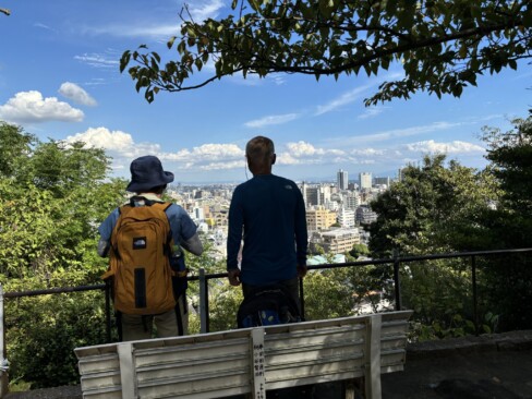 八幡神社まで下りてきました。お疲れ様でした。