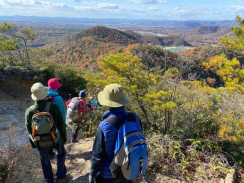 それにしても、いい景色。紅葉もいい感じです。