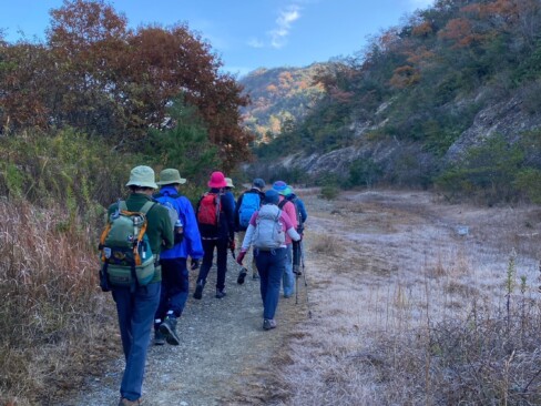 三草山目指して、いざ・・出発!!