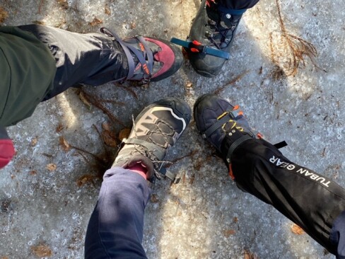 アイゼン装着!!