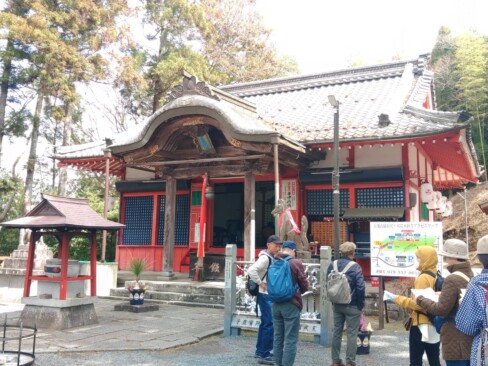 まけきらい稲荷の拝殿