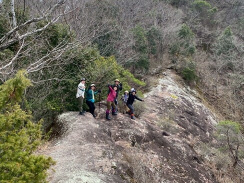 東大岩ケ岳から展望ポイントへ移動。岩場が楽しい(*^^*)
