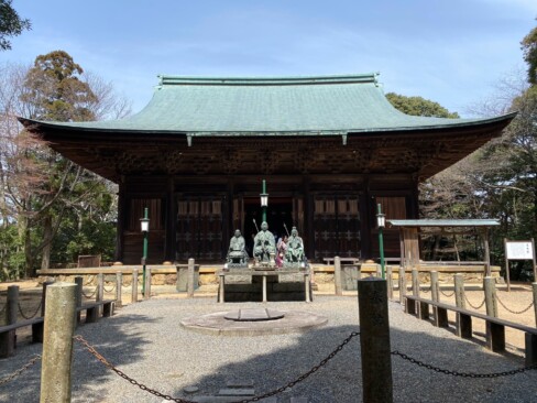 上醍醐の山中にある五大堂。五大明王は、災難身代わりの霊尊として信仰されているとか。