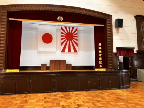 海軍記念館内の大講堂。現在は各種の式典や行事に使用されているそうです。