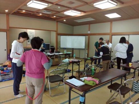 それぞれで簡易ハーネスを作っています。