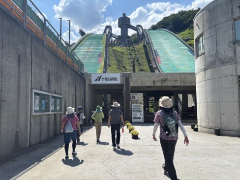 白馬ジャンプ競技場に入ります。