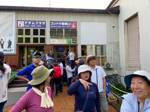 ゴンドラ「アダム」。今日のスタートは6時半。6時から並んでます。