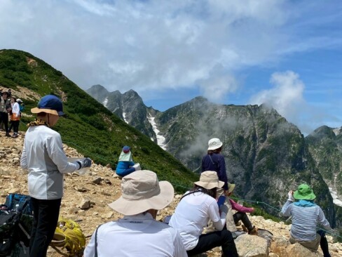 丸山ケルンからの壮大な眺めに、うっとりです。