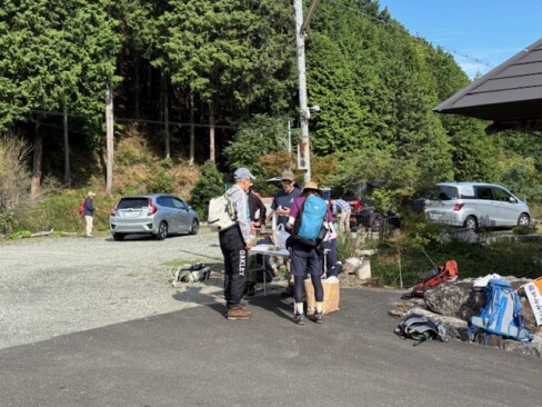 受付開始。参加賞のおやつ、もらってくださいね。
