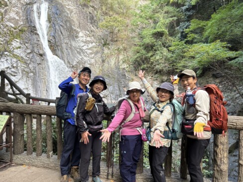 布引の滝は、日本の滝百選に選ばれており、「日本三大神滝」の一つとされる名瀑なのです。