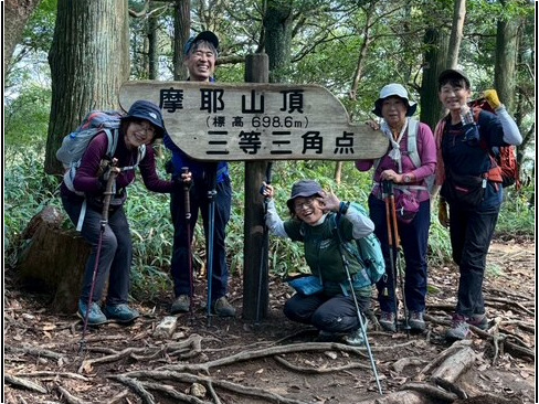11:30.摩耶山山頂に到着。ここは、眺望ありません😣