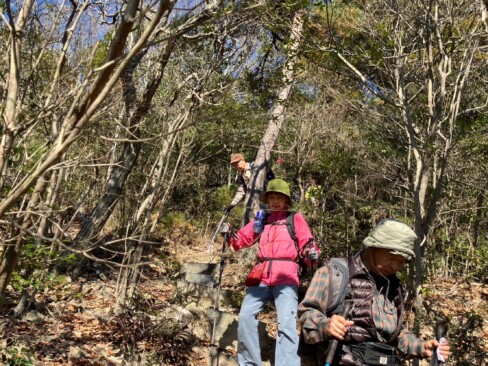 陶の郷方面へと下山します。