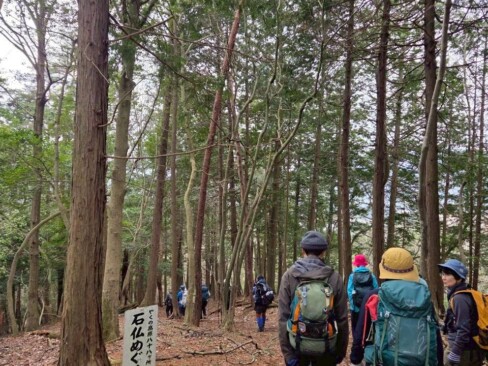 石仏めぐりのルートに入っていきます。