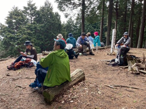 山頂でゆっくりとランチ。