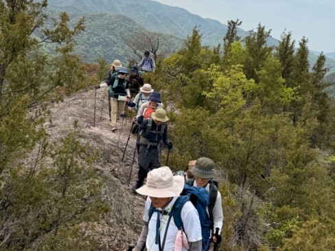 雨もやんで、景色を見ながら気持ちよく歩けます。