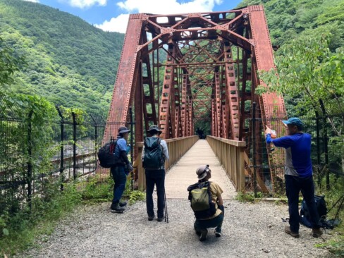 一番の人気スポット。武庫川を渡る鉄橋・・・歴史を感じますね。