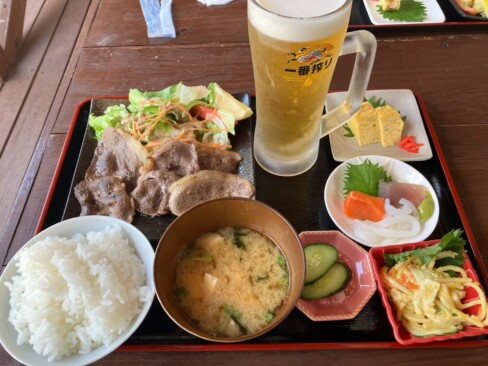 キンキンに冷えたビール。たまりませんね😊